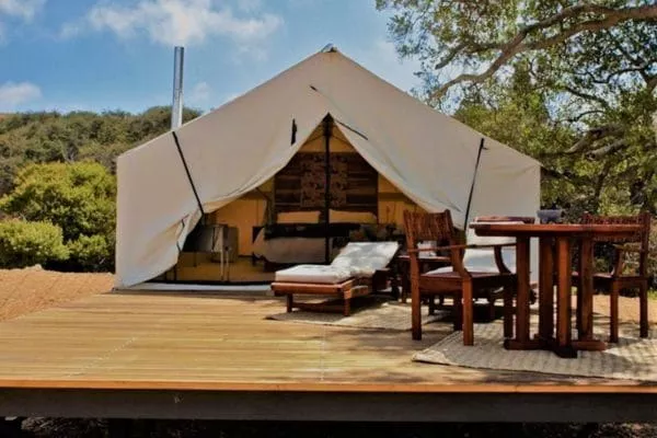 Cuatro Cuatro Cabana