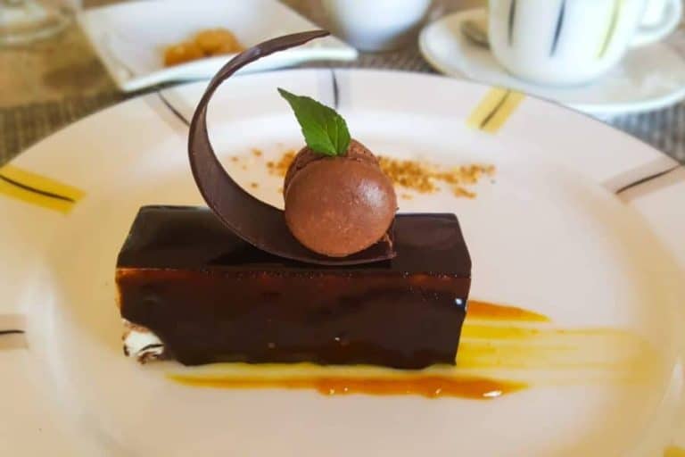 Grand Velas All-Inclusive Resort: Gastronomic Experiences Steeped in Mayan Tradition