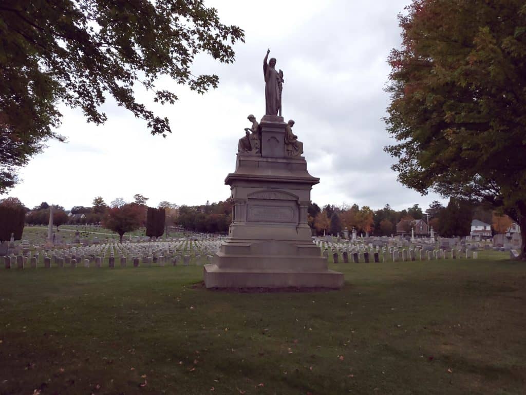 Grandview Cemetary and the Plot of the Unknown