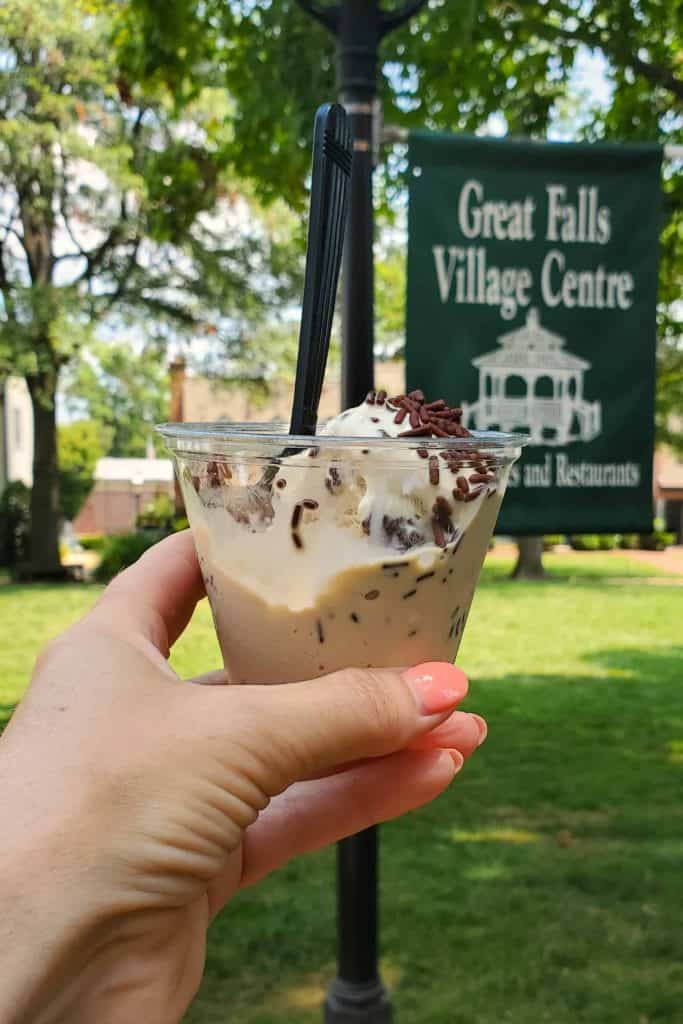 Ice cream at Great Falls Village Centre