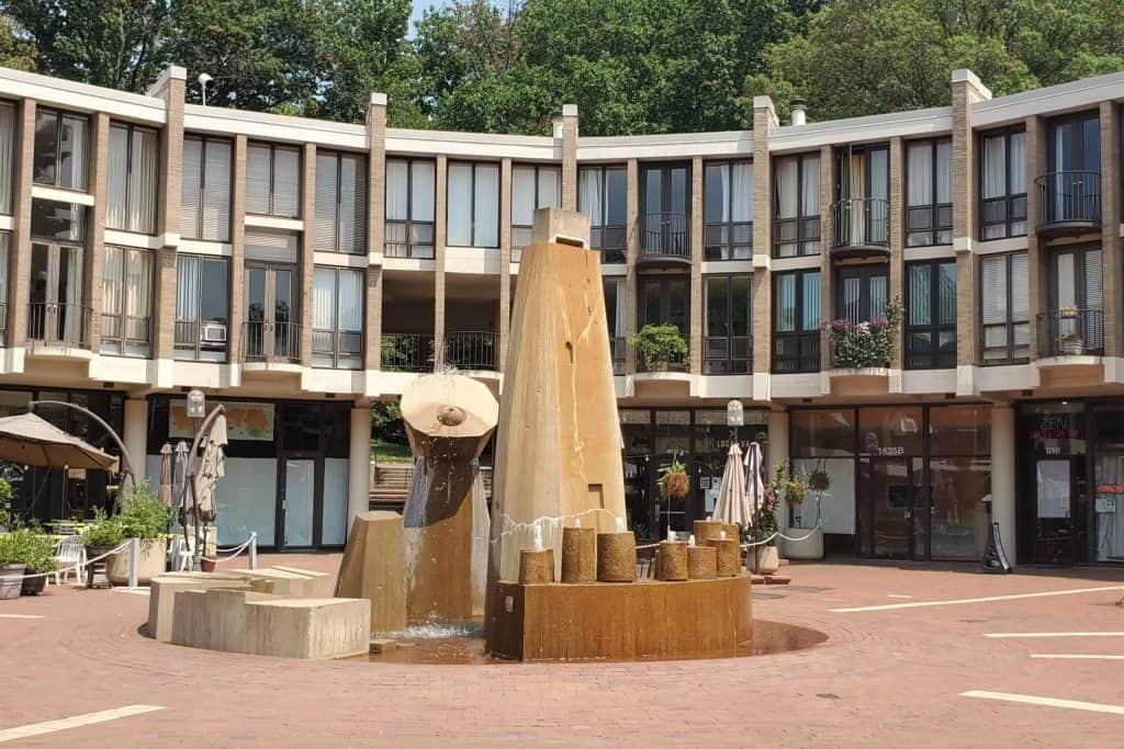 Fountain at Lake Anne in Reston VA