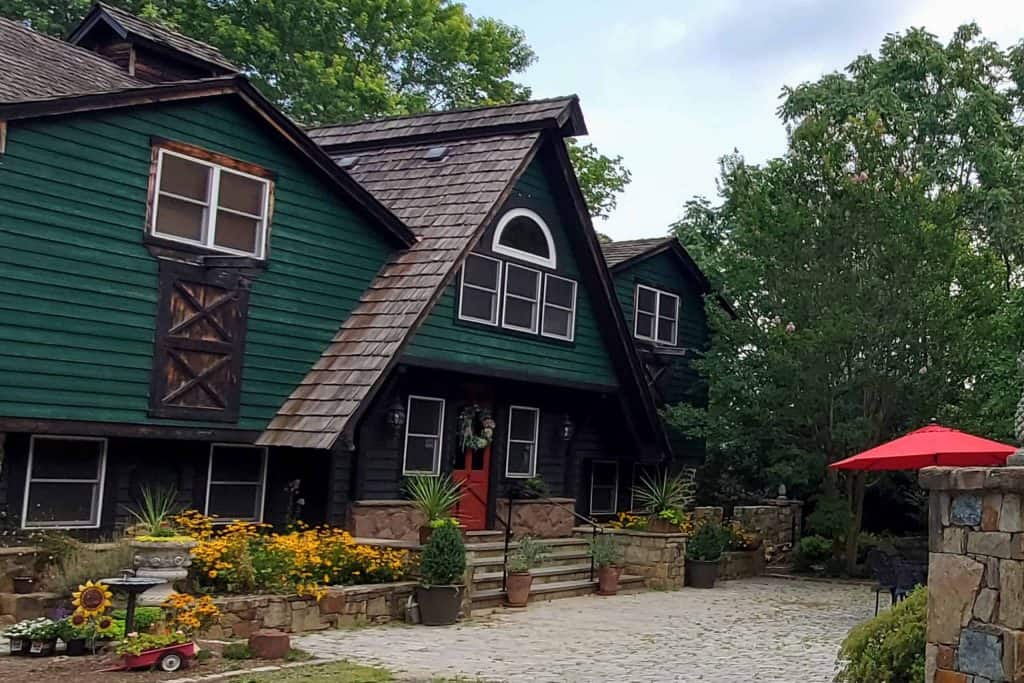 The charming Stone Gables Bed and Breakfast in Leesburg VA