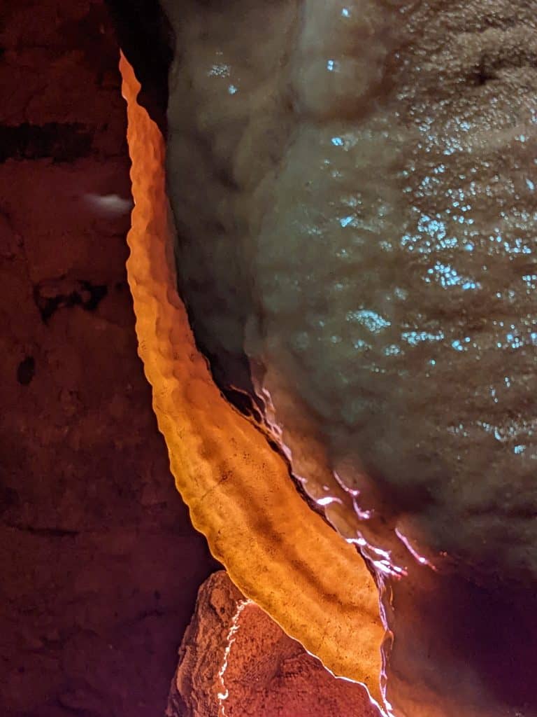 Bacon Formation, Lincoln Caverns, Huntingdon PA