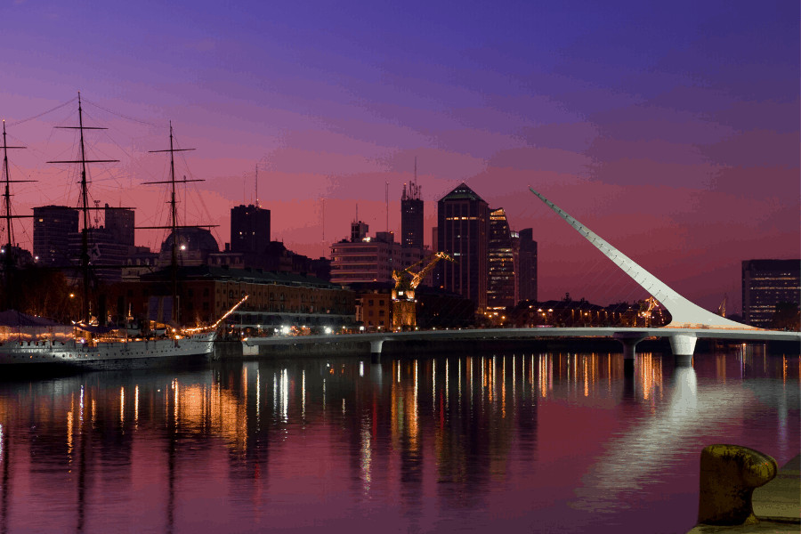 Puente de la Mujer (Bridge of the Woman) 